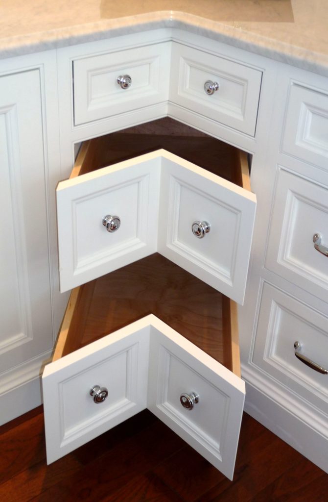 5 Lazy Susan Alternatives, How To Organize A Corner Kitchen Cabinet Without Lazy Susan